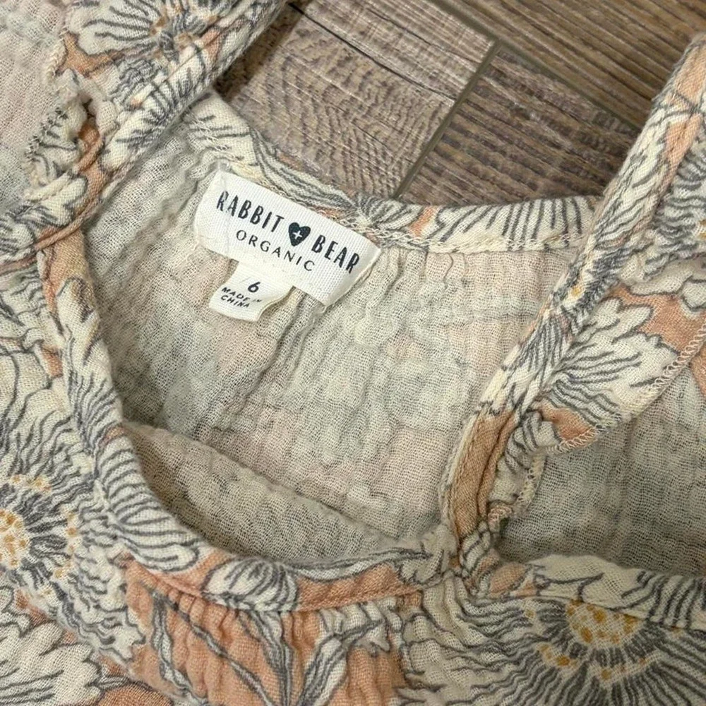Rabbit & Bear 6T Organic quilted Dress with white and gray floral boho print